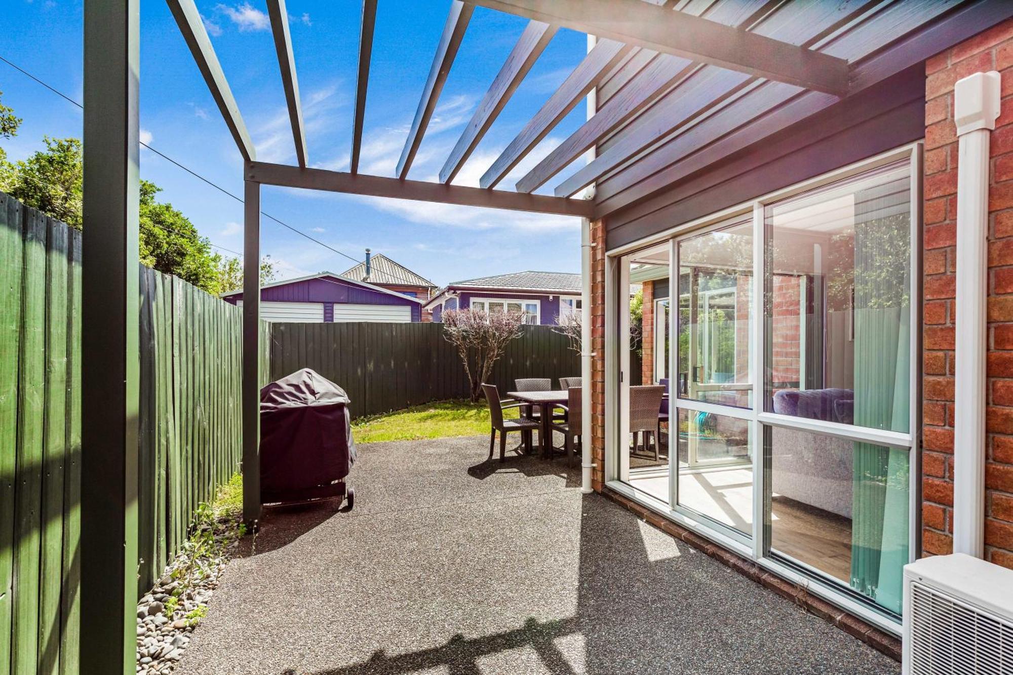 Private And Sunny 3-Bedroom Home With Parking Auckland Eksteriør bilde