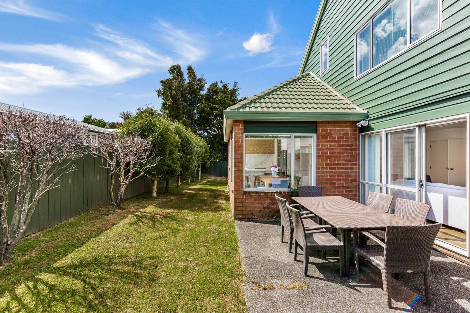 Private And Sunny 3-Bedroom Home With Parking Auckland Eksteriør bilde